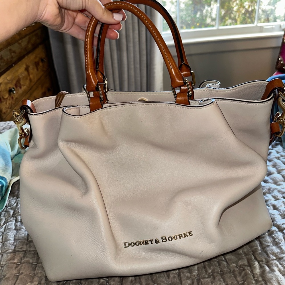 Dooney & Bourke City Large Barlow Bag